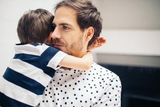 كيف تتعامل مع أطفالك وقت الأزمات؟