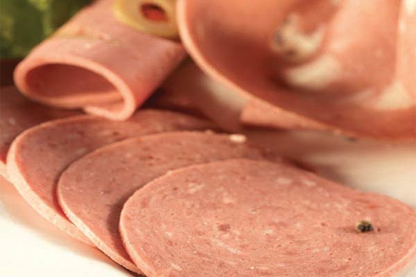 أردني يرفع دعوى على شركة مواد