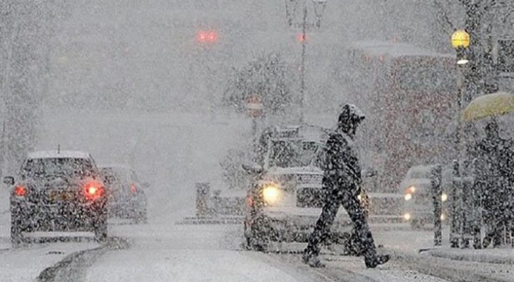 أول عاصفة ثلجية تضرب هولندا منذ