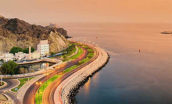 سلطنة عمان تغلق منافذها البريّة