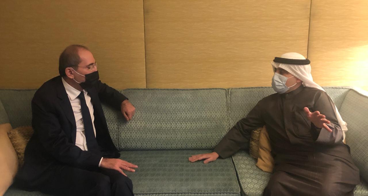 الصفدي يلتقي نظيره الكويتي