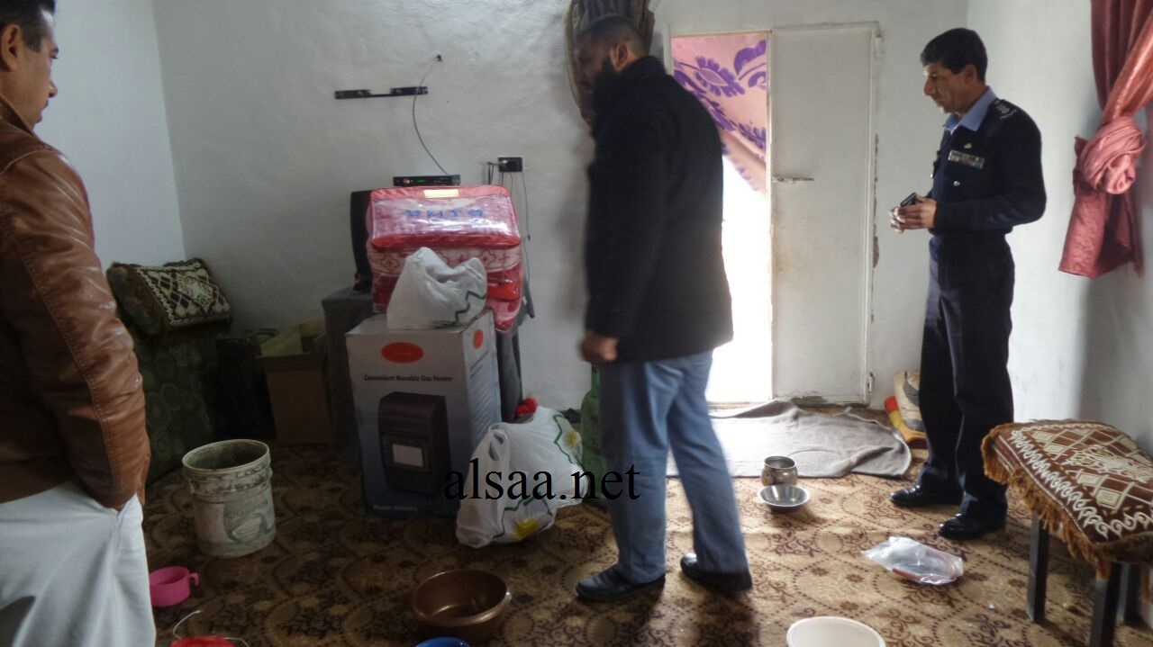 الكتاب والسنة تساعد متعففين أردنيين وسوريين