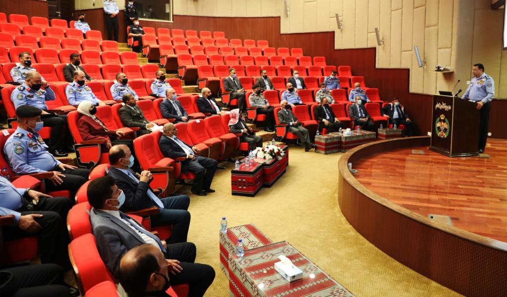 الحواتمة يلتقي اعضاء مجلس الاعيان من