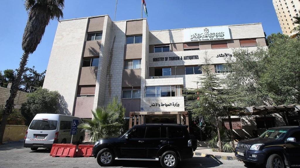 إغلاق 8 منشآت سياحية وإنذار ومخالفة