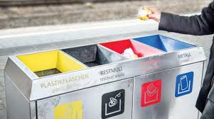 صنع ملابس من القمامة في روسيا