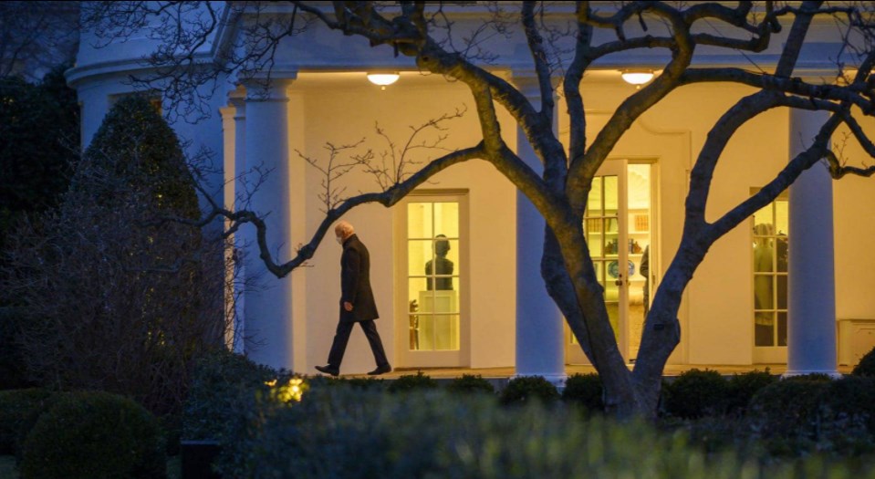 بايدن يقضي أول إجازة أسبوعية.. .