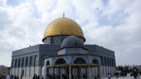 قبة السلسلة تنتظر من يحررها