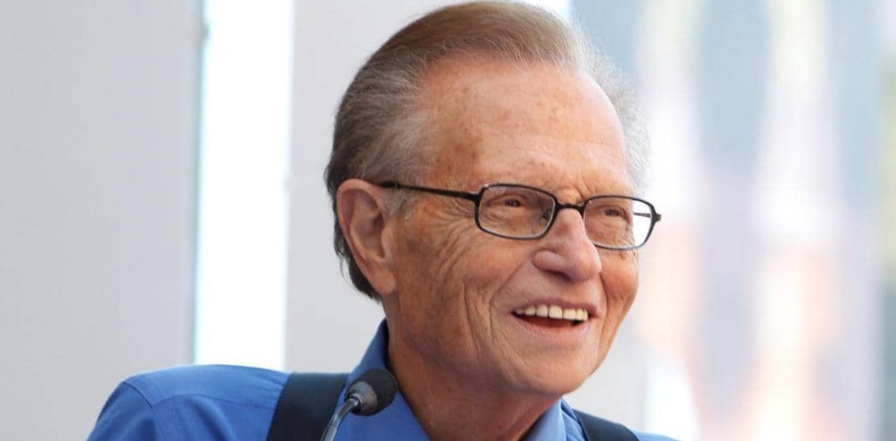 موت لاري كينغ.. شهادة الوفاة تحمل