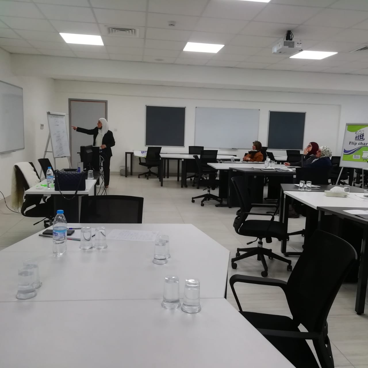 العجارمة تؤكد على أهمية سياسة تقييم