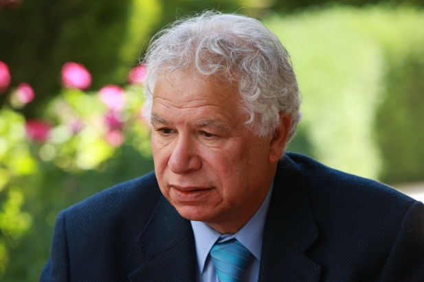 وفاة الشاعر مريد البرغوثي: ماذا قال