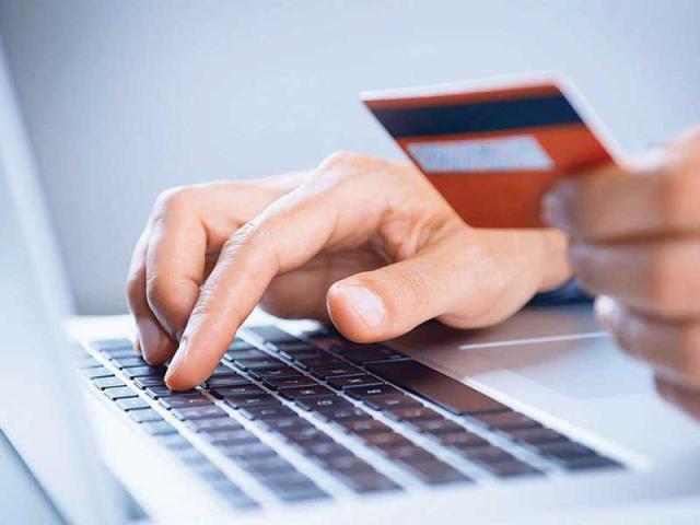 الجرائم الالكترونية تحذر