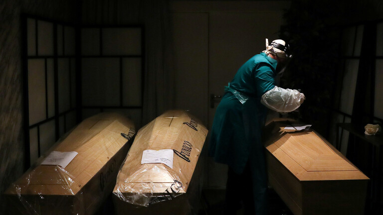 وفيات كورونا في العالم تتجاوز مليونين