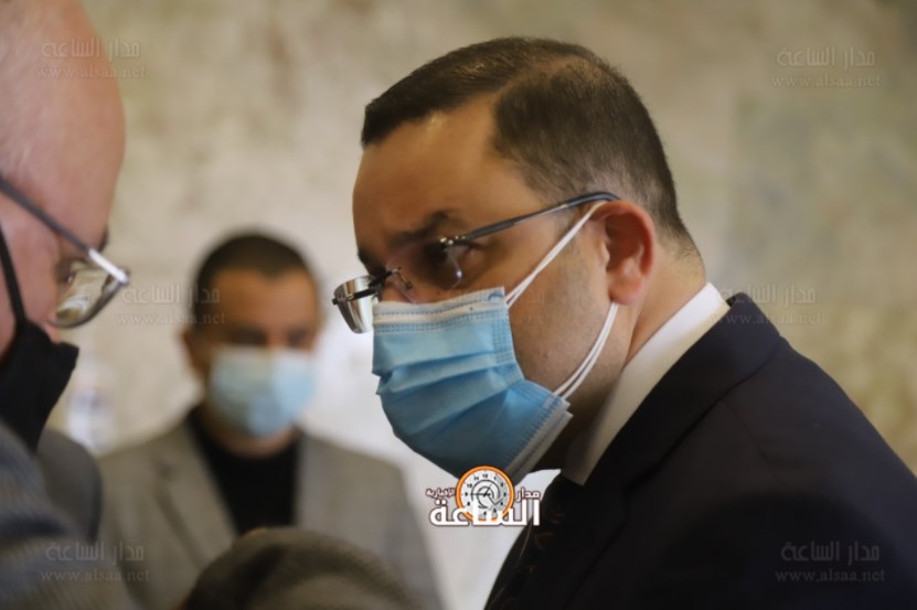 الناس إلها كمامة والعسعس كمامتيييين