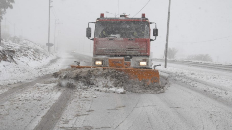 مدير الدفاع المدني: آليات مجنزرة لغايات