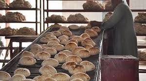 ضبط مخبز يبيع بأعلى من السعر