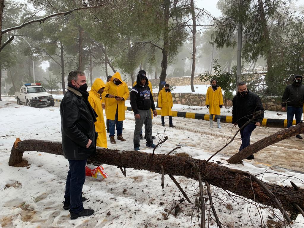 النابلسي يتفقد مدينة الحسين للشباب ويوعز
