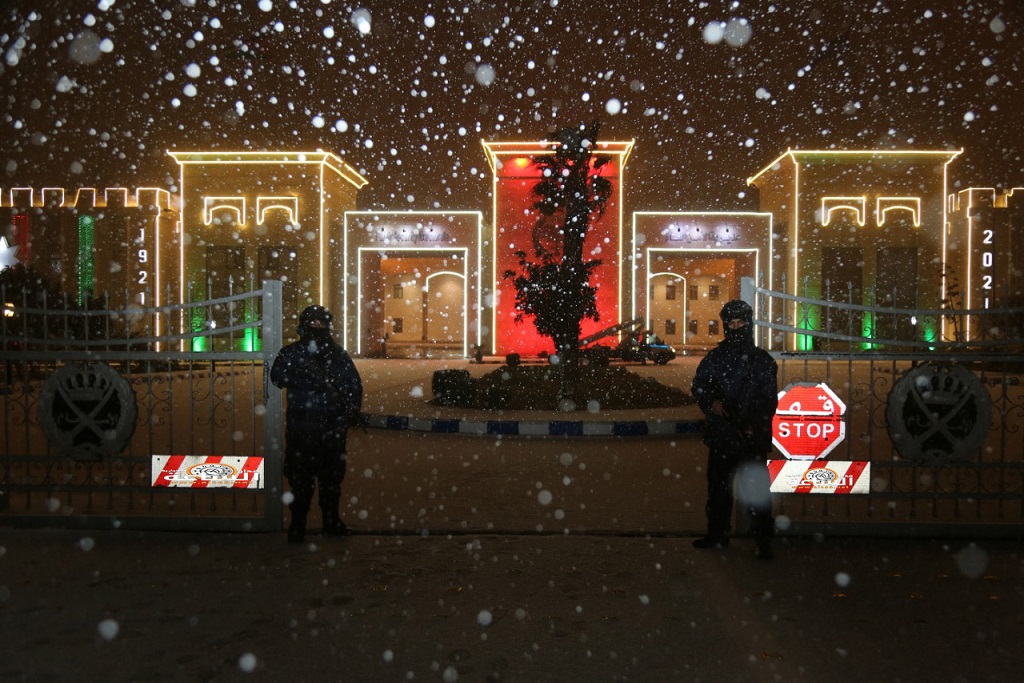 لماذا أضاءت مديرية الأمن العام مبانيها