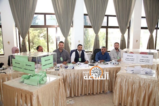 الدكتور مهدي العقرباوي نقيبا للأطباء البيطريين