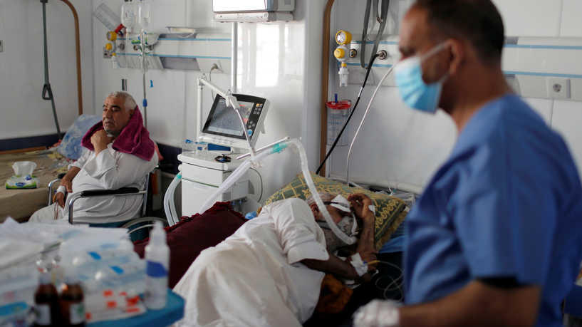 مستشفيات العراق مثقلة بمرضى كورونا