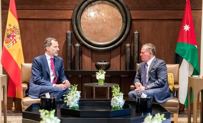 الملك والعاهل الإسباني يعقدان مباحثات ثنائية