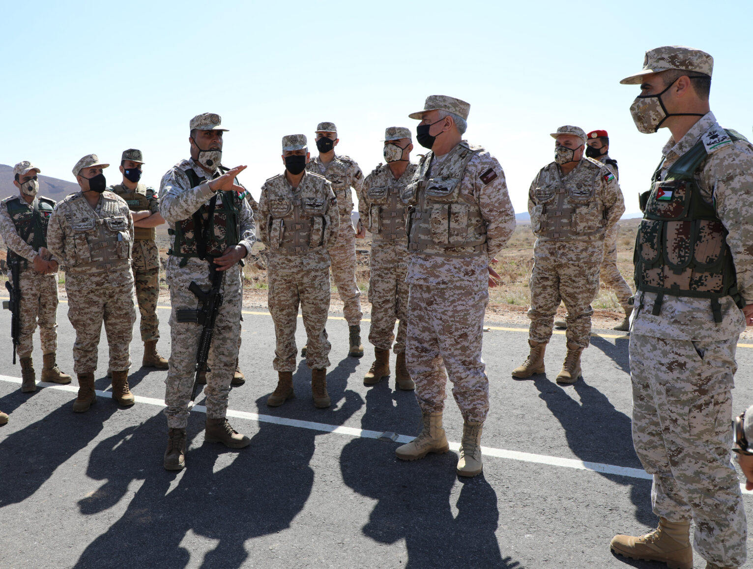 الجيش يعزز الواجهتين الشرقية والشمالية