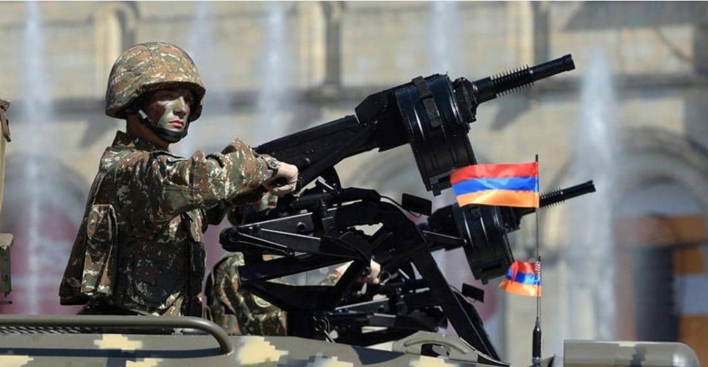 الجيش الأرمني يطالب باستقالة حكومة باشينيان