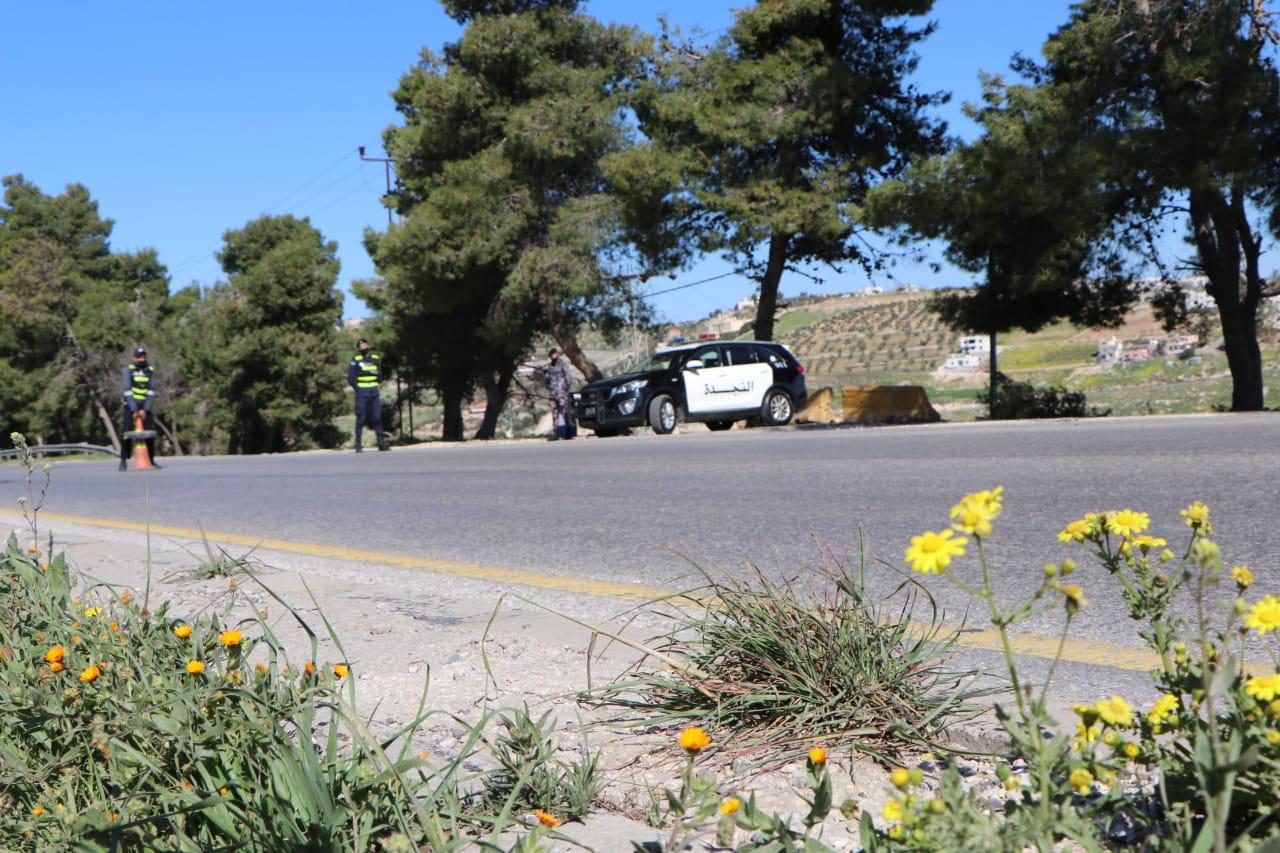 صور من انتشار الامن لتطبيق الحظر