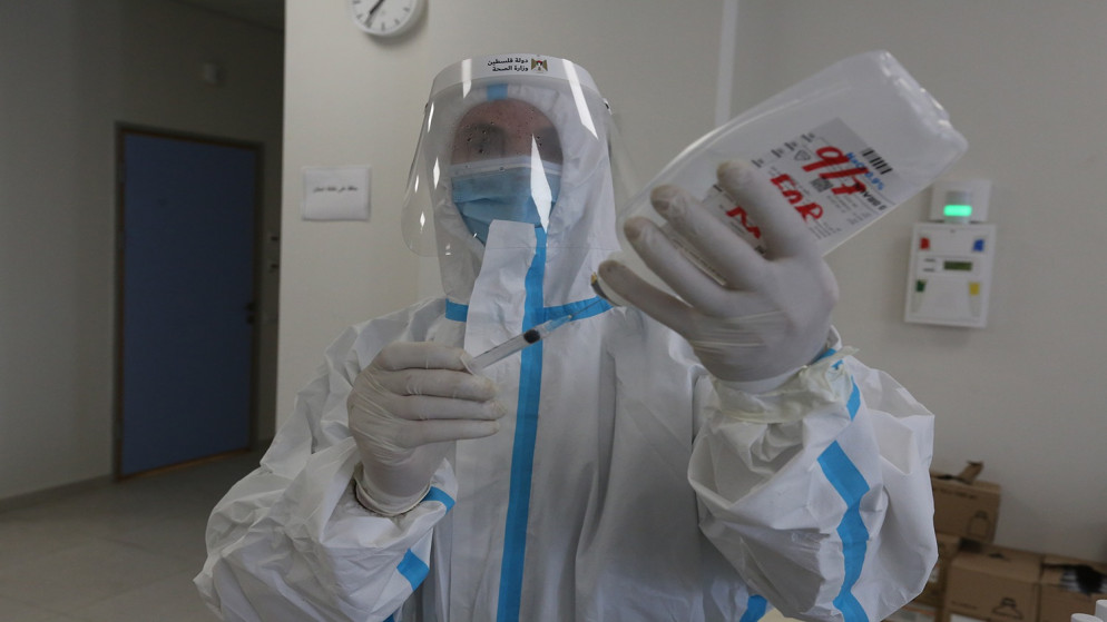 11 وفاة و1555 إصابة جديدة بالفيروس