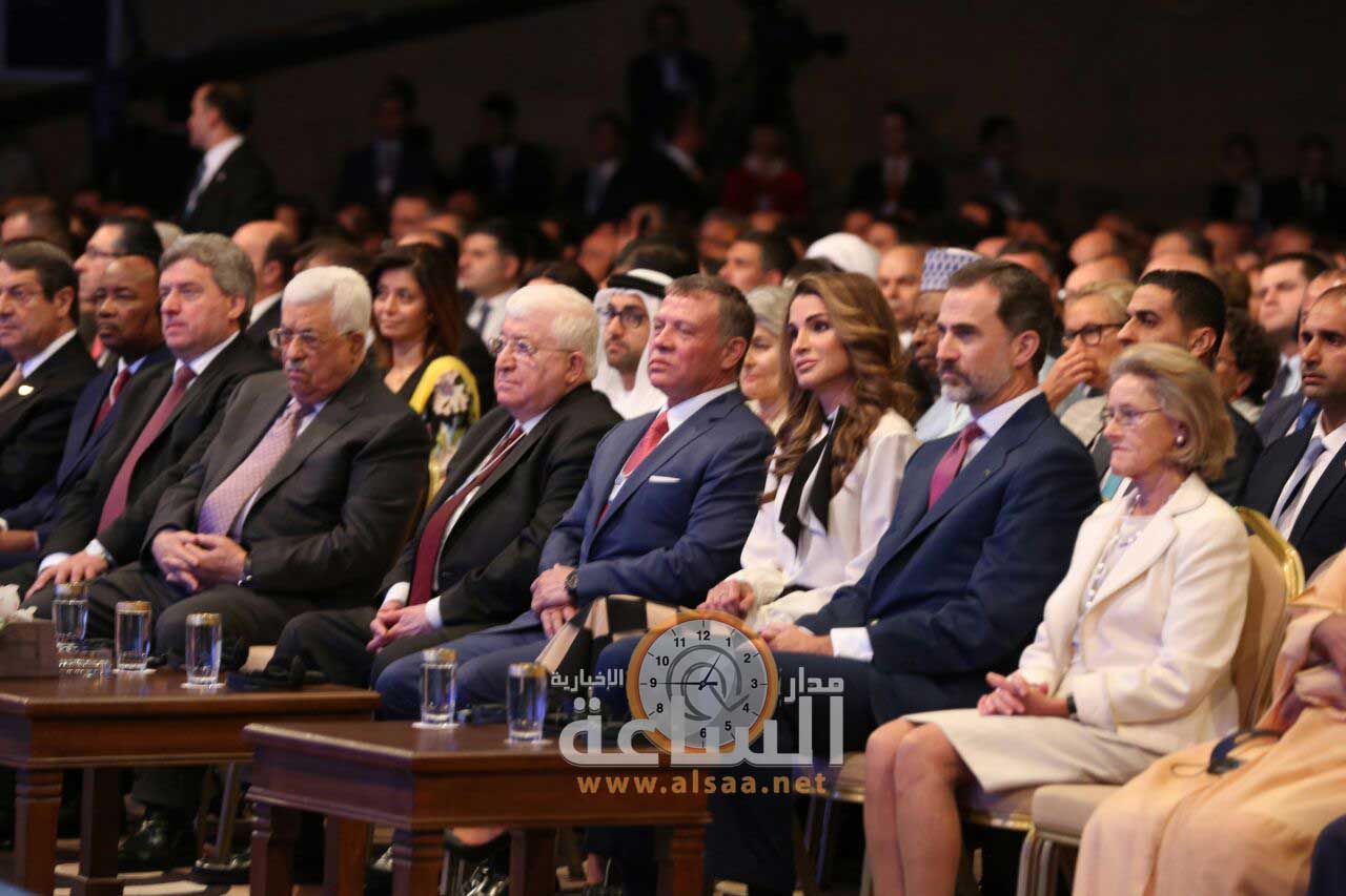 الملك يفتتح أعمال دافوس.. (صور)