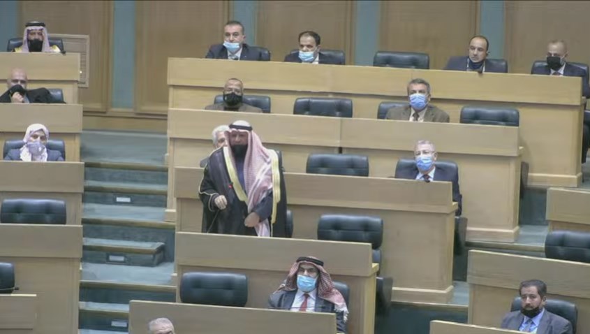 النائب أبو تايه يؤدي اليمين القانونية