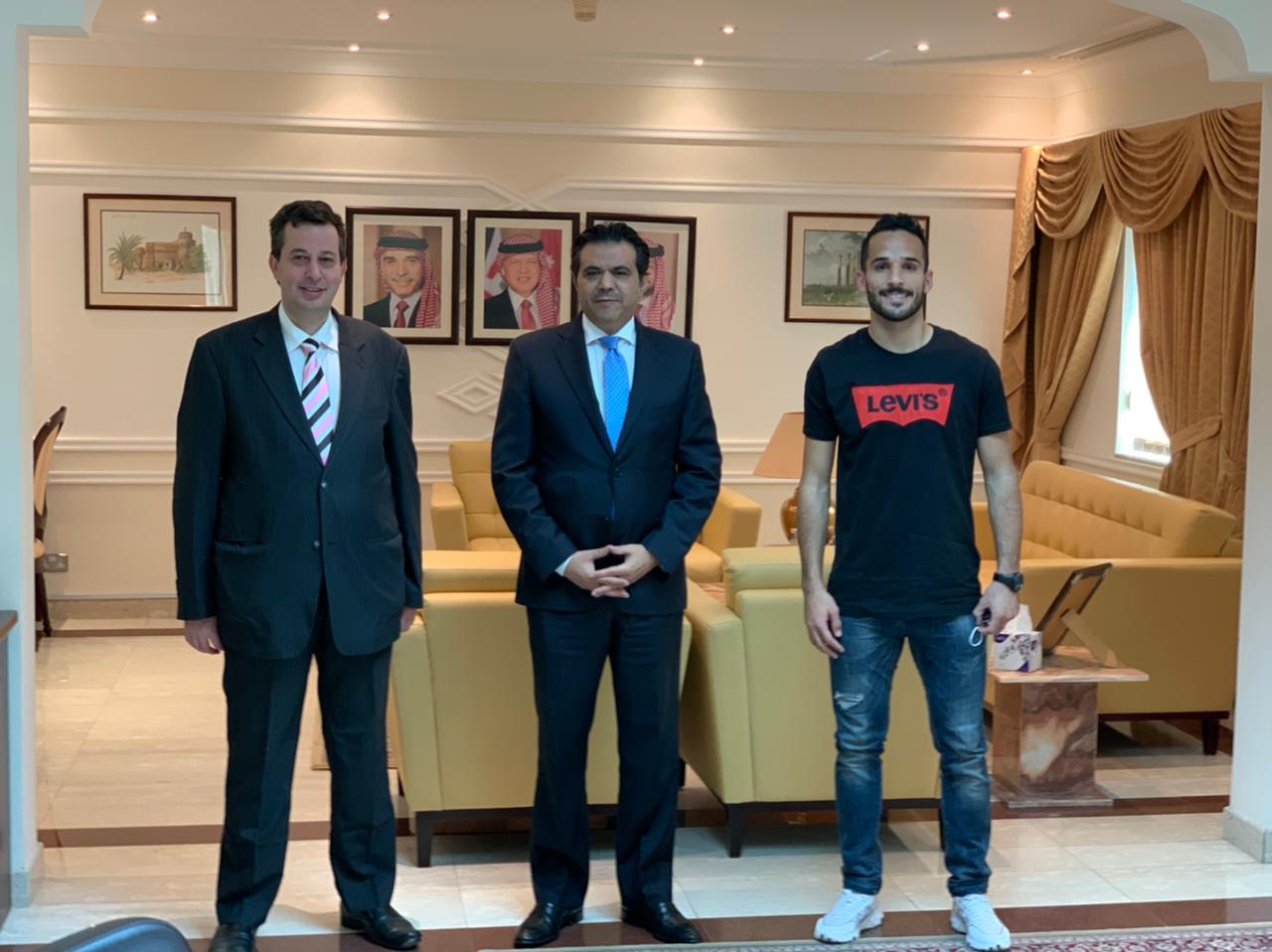 السفير امجد القهيوي مثال يحتذى