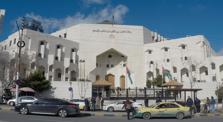 تحديد 15 جلسة مرافعات في محاكم