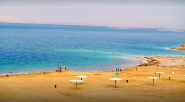 إغلاق شاطئ عمان السياحي في البحر