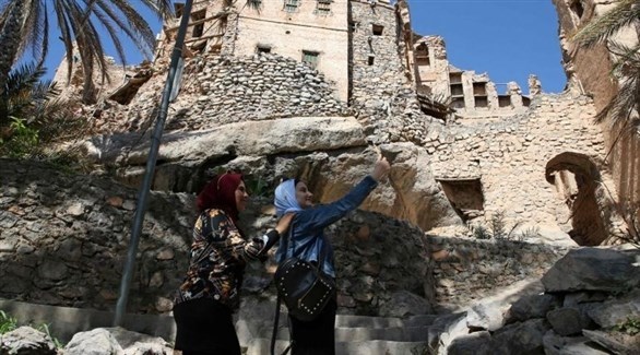 فنادق الطين مقصد سياحي يستقطب الزوار