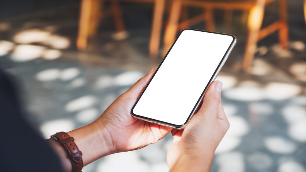 6.987 مليون مشترك في خدمات الهاتف