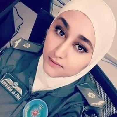 بنت الهواوشة.. طيار مقاتل.. من قال