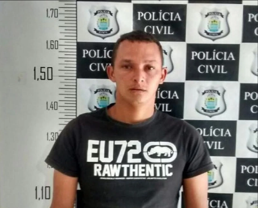 يقتل أم أطفاله الثلاثة لأنها حجبته