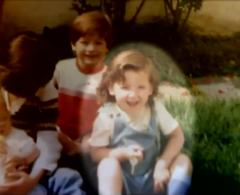 أخوة أقوى من الزمن.. يعثر على