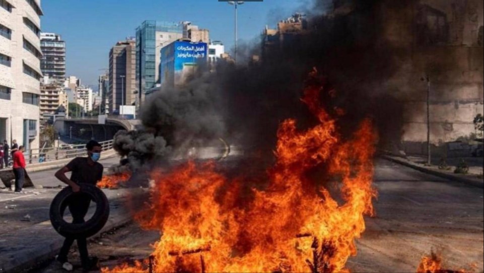 بإطارات وسواتر ترابية.. «إثنين الغاضب» يقطع