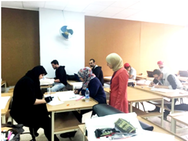 ورشة عمل في التصميم المعماري بكلية