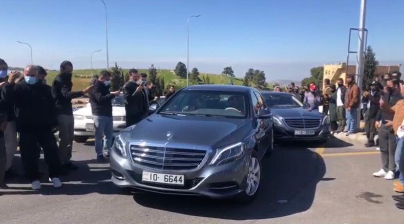 الملك وولي العهد في مستشفى السلط