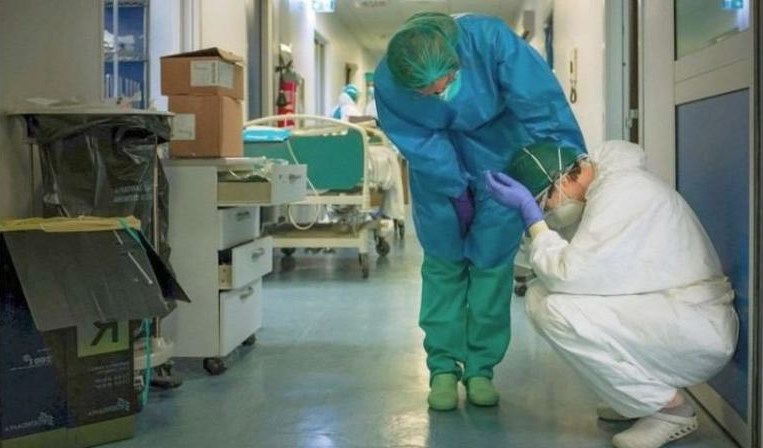 وفاة طبيب جديد بكورونا