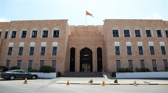 عمان تبدأ العمل بضريبة القيمة المضافة