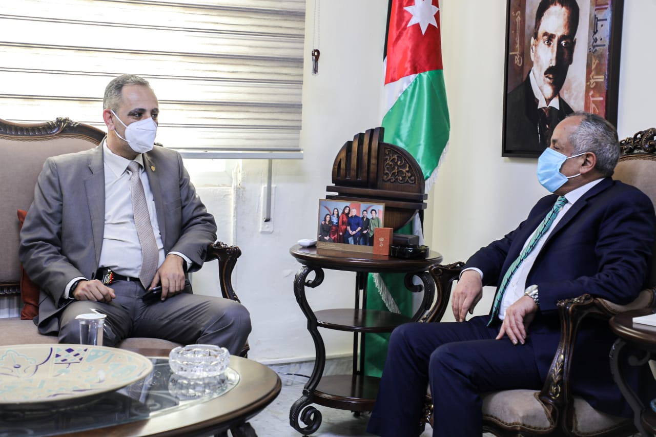 العايد يلتقي رئيس وأعضاء من الهيئة