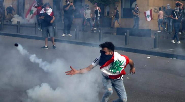 اتساع رقعة الاحتجاجات في لبنان بعد