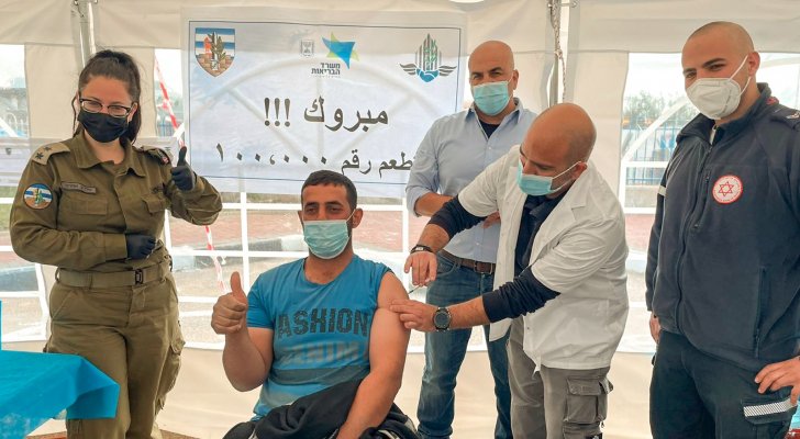 الاحتلال الإسرائيلي يعلن تطعيم 105 آلاف