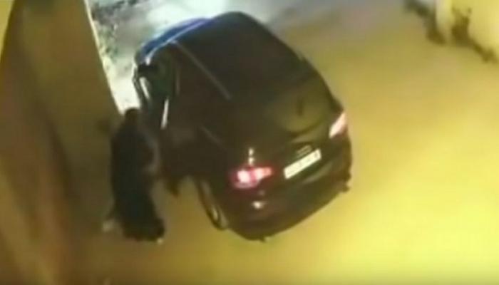 المتسولة الغنية.. تملك سيارة رباعية الدفع