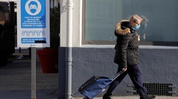 فرنسا تبدأ إغلاقا لوقف موجة كورونا