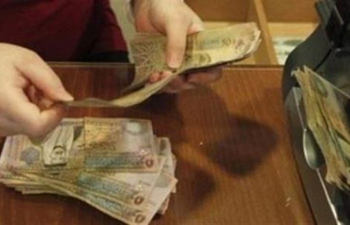 صندوق المعونة يباشر بصرف المعونات المالية