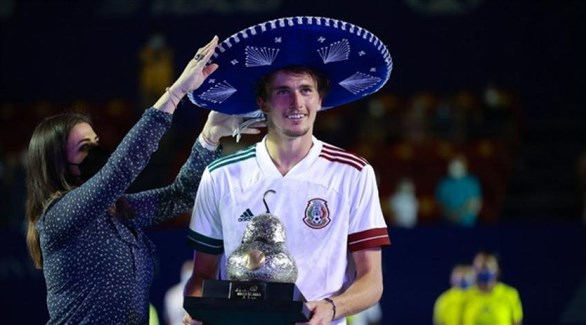 زفيريف يهزم تيتيباس ويتوج بلقب بطولة